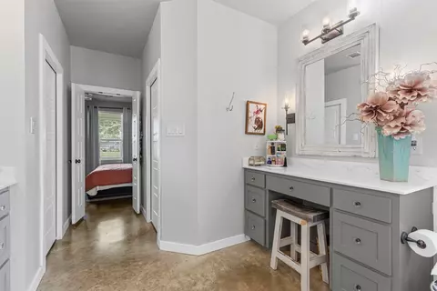 Entry Way - 243 Fm 203, Walnut Springs, TX 76690 photo 5 of 6