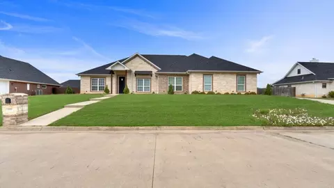 1005 Stone Bridge St, Mount Pleasant, TX 75455