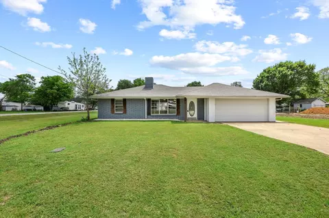 405 W 3rd St, Anna, TX 75409