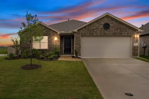 3800 Arrowchop Dr, Caddo Mills, TX 75135