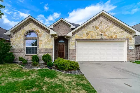 1225 Fallow Deer Dr, Burleson, TX 76028