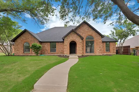 4104 Misty Meadow Dr, Fort Worth, TX 76133