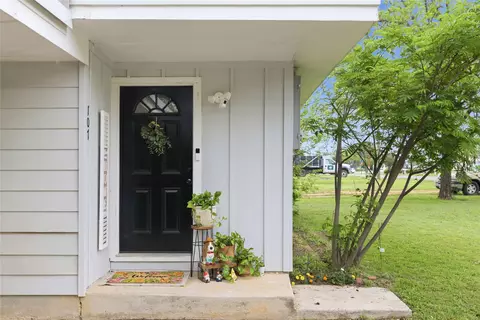107 Lucas Dr, Early, TX 76802