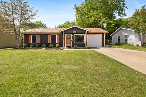 345 NW Lorna St, Burleson, TX 76028