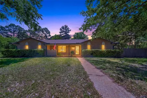 1009 Caprice Dr, Grand Saline, TX 75140