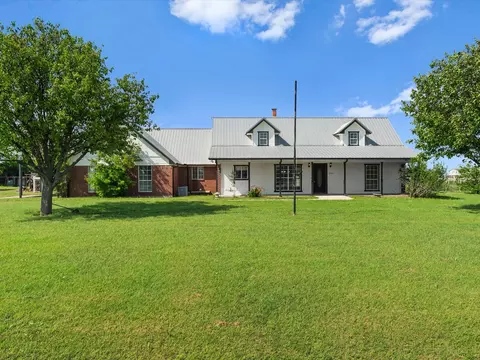 6568 Michael Rd, Sanger, TX 76266