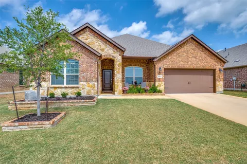 10509 Table Bluff St, Aubrey, TX 76227