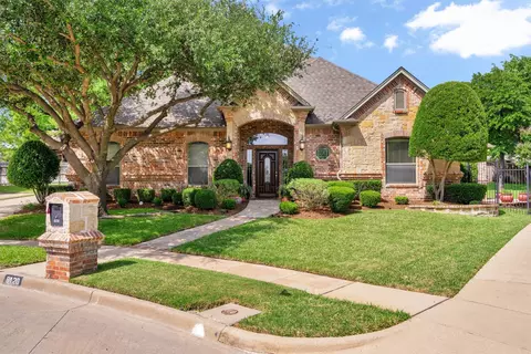 8120 Belmont Ct, North Richland Hills, TX 76182