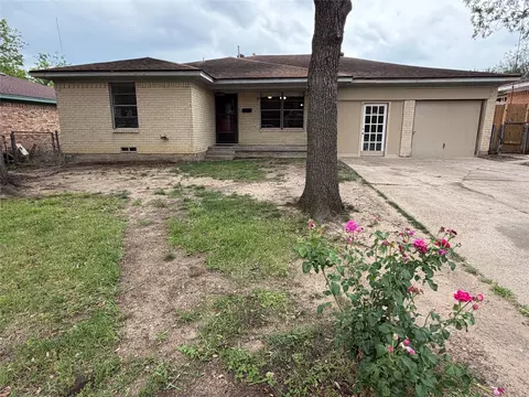 8706 Reva St, Dallas, TX 75227
