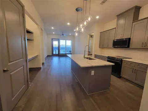 2700 Old Denton Rd #1017, Carrollton, TX 75007