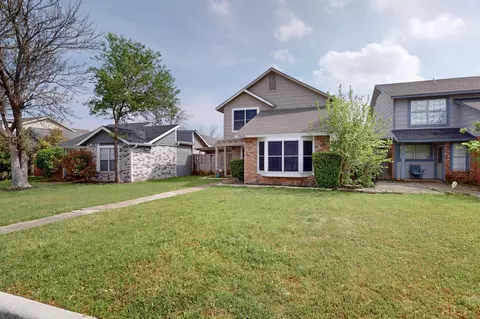 9945 Pack Saddle Trl, Fort Worth, TX 76108