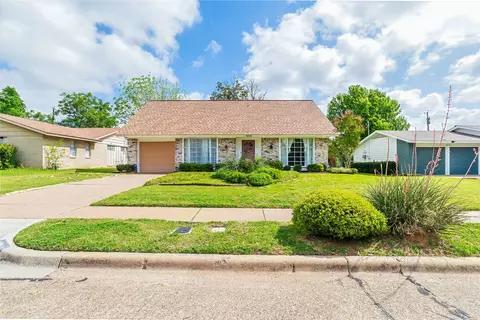 1220 Farnham Ct E, Irving, TX 75062