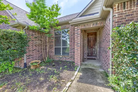 501 Tiger Ln, Gunter, TX 75058