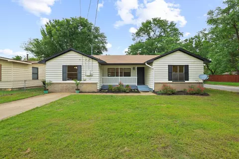 2401 Sunset St, Denison, TX 75020
