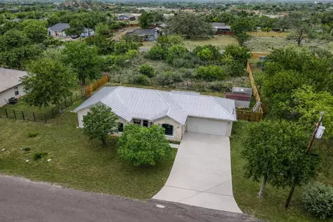 128 W Persimmon Dr, Granite Shoals, TX 78654