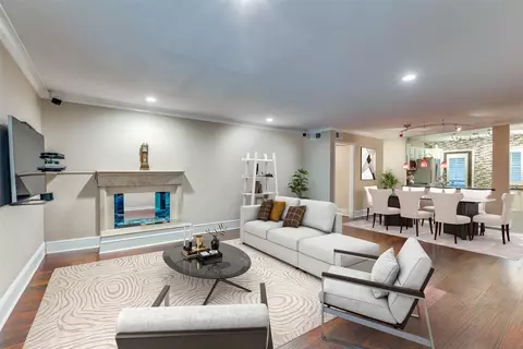 10201 Regal Oaks Dr #204, Dallas, TX 75230