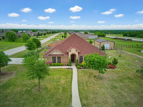 122 Highland Hills Blvd, Decatur, TX 76234