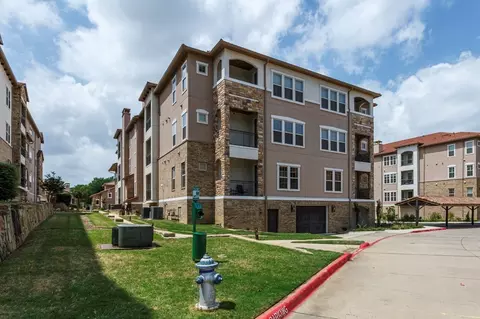 6631 Via Positano #202, Irving, TX 75039