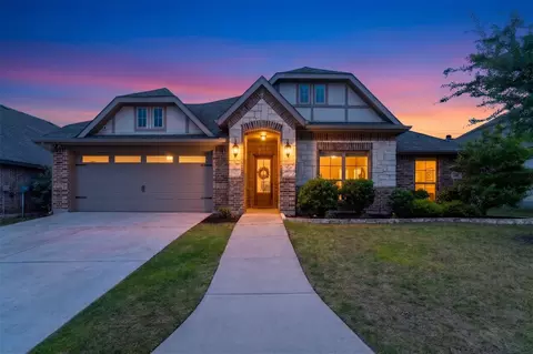 342 Wolf Creek Dr, Waxahachie, TX 75165