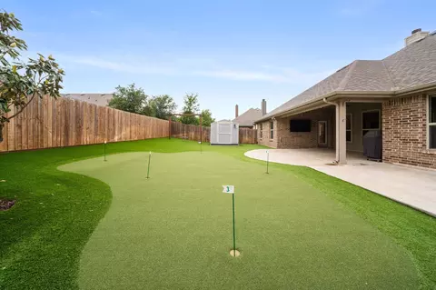342 Wolf Creek Dr, Waxahachie, TX 75165