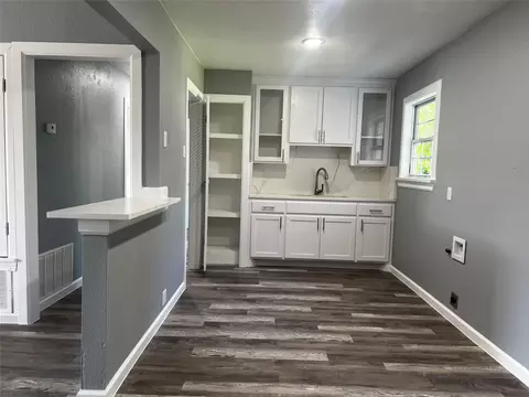 4217 Weber St, Fort Worth, TX 76106