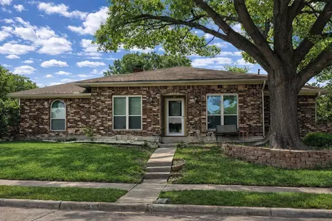 4905 Willowhaven Cir, Garland, TX 75043