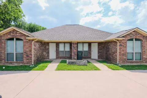 723 N Marsnhall St, Franklin, TX 77856