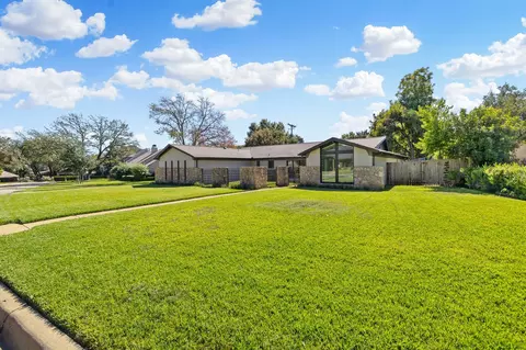 3757 Arroyo Rd, Fort Worth, TX 76109