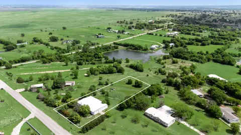 9910 First St, Joshua, TX 76058