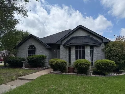 4541 Westbriar Ln, Grand Prairie, TX 75052