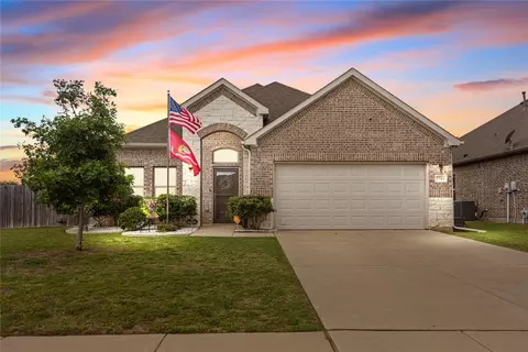 7714 Cottonwood Dr, Greenville, TX 75402