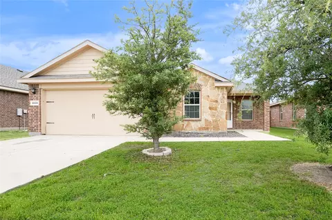 2058 Enchanted Rock Dr, Forney, TX 75126