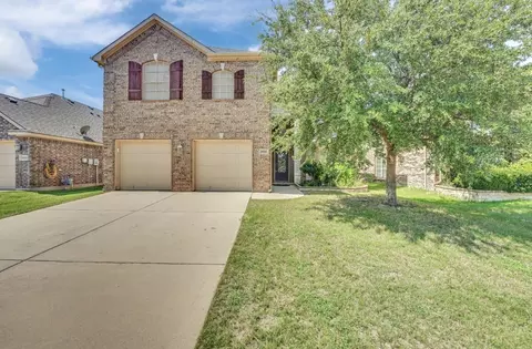 9505 Chuparosa Dr, Fort Worth, TX 76177