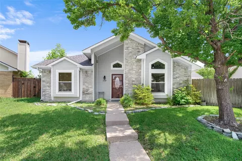 2539 Melissa Ln, Carrollton, TX 75006