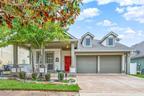 1208 Sea Pines Dr, Savannah, TX 76227