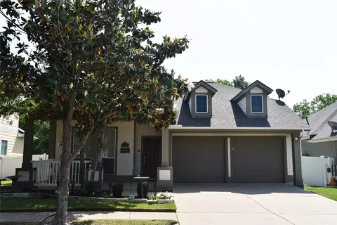 1208 Sea Pines Dr, Savannah, TX 76227