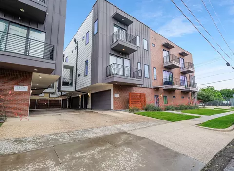 2450 N Garrett Ave #14, Dallas, TX 75206