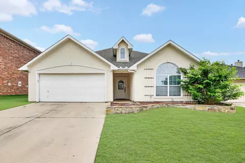 4933 Happy Trl, Fort Worth, TX 76244