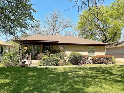 10313 Pinecrest Dr, Dallas, TX 75228