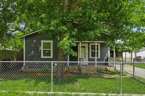 305 Claude Ave, Cleburne, TX 76031