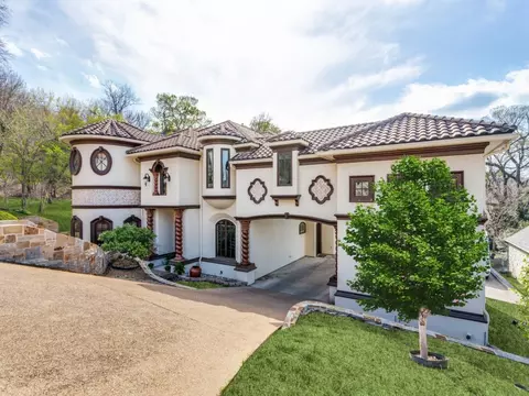 1608 Rivercrest Ct, Fort Worth, TX 76107
