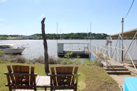 225 Avolyne Ave, Brownwood, TX 76801
