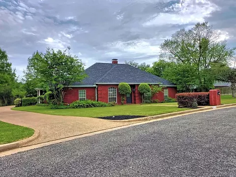 912 Van Winkle Cir, Athens, TX 75751