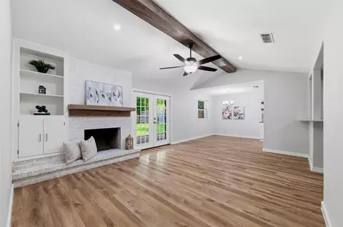 1417 Linwood Ln, Edgecliff Village, TX 76134
