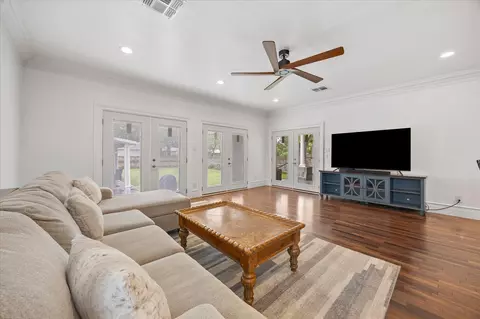 Living - 726 Griffith Ave, Terrell, TX 75160 photo 2 of 2