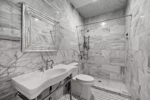 Bath - 726 Griffith Ave, Terrell, TX 75160 photo 1 of 6