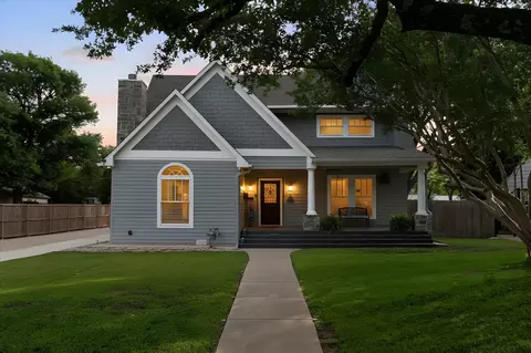 Exterior - 726 Griffith Ave, Terrell, TX 75160 photo 3 of 9