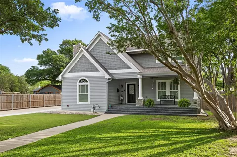 Exterior - 726 Griffith Ave, Terrell, TX 75160 photo 4 of 9