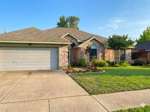 908 Busby Dr, Cedar Hill, TX 75104