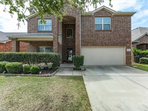 8716 Sierra Trl, Cross Roads, TX 76227
